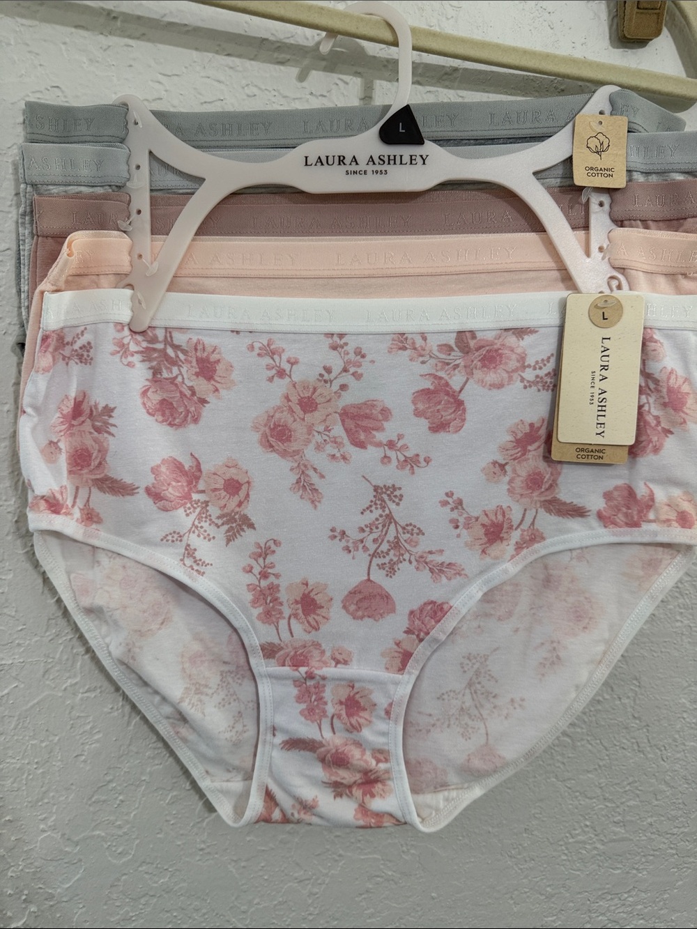 Laura Ashley women’s organic cotton brief’s. Large New 5 pairs